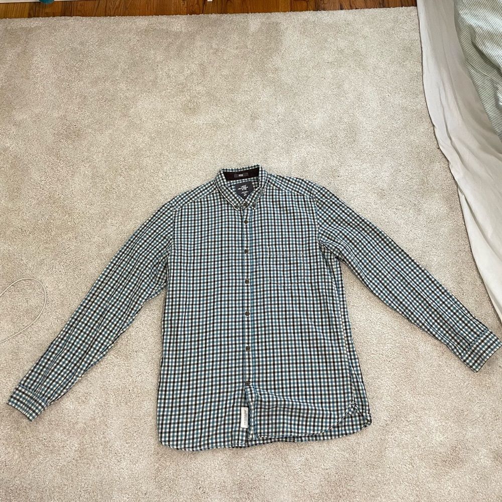 Men’s plaid button down shirt from H&M
